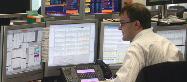 متعامل في سوق الأوراق المالية متعامل في سوق الأوراق المالية - سبوتنيك عربي