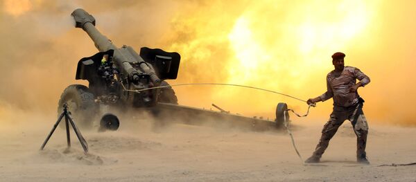 فرد من قوات الأمن العراقية خلال المواجهات مع تنظيم داعش في مدينة الفلوجة، العراق 29 مايو/ آيار 2016. - سبوتنيك عربي