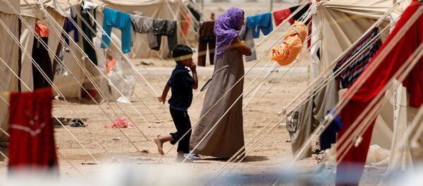 مخيم للاجئين في مدينة عامرية الفلوجة بجنوب الفلوجة، العراق 8 يونيو/ حزيران 2016. مخيم للاجئين في مدينة عامرية الفلوجة بجنوب الفلوجة، العراق 8 يونيو/ حزيران 2016. - سبوتنيك عربي