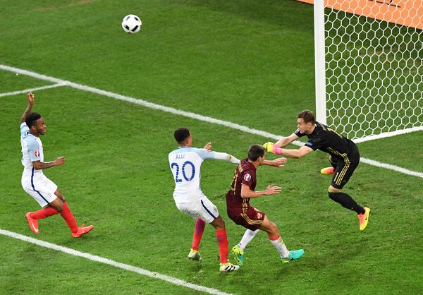 المباراة للجولة الأولى في المجموعة الثانية بين روسيا وإنجلترا - سبوتنيك عربي