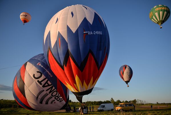 اللقاء الـ 21 لركاب المنطاد في فيليكي لوكي - سبوتنيك عربي
