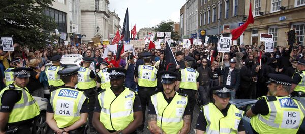 احتشاد البريطانيين بلندن احتجاجا على خروج بريطانيا - سبوتنيك عربي