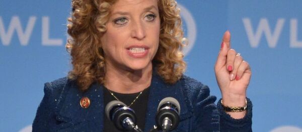 رئيسة الحزب الديموقراطي الأميركي ديبي واسرمان شولتز رئيسة الحزب الديموقراطي الأميركي ديبي واسرمان شولتز - سبوتنيك عربي