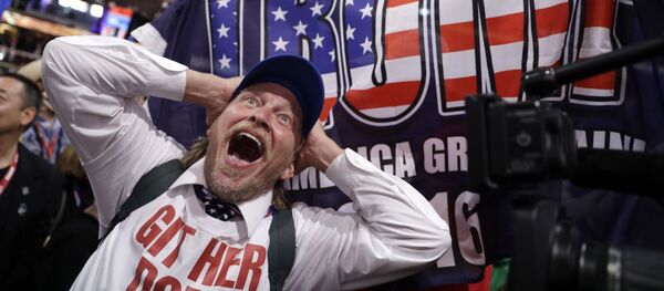 الممثل توني باربيري خلال مؤتمر للحزب الجمهوري الممثل توني باربيري خلال مؤتمر للحزب الجمهوري - سبوتنيك عربي