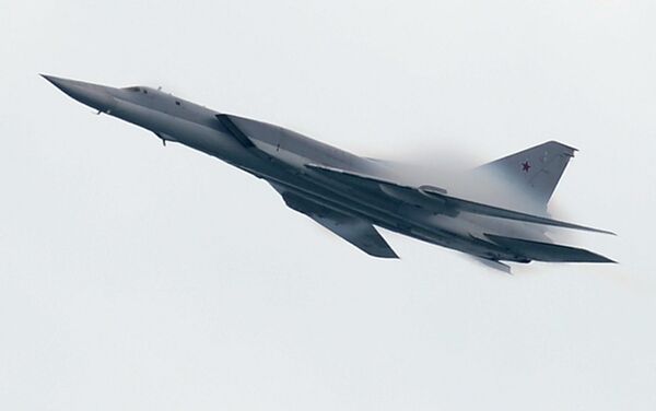 قاذفة الصواريخ الإستراتيجية تو-22إم3 - سبوتنيك عربي