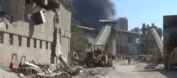 الجيش السوري داخل معمل الإسمنت - سبوتنيك عربي