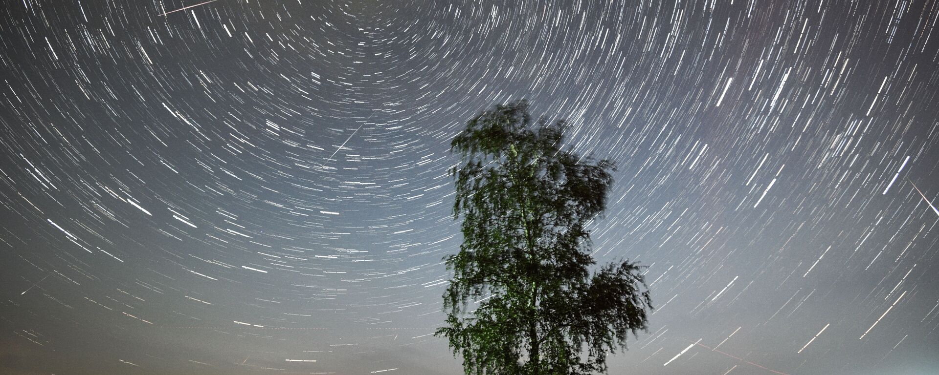 شهب البرشاويات - زخات كثيفة من الشُهُب تبلغ ذروتها في 12 أغسطس من كل عام، حيث يمكن رؤيتها بالعين المجردة، دون الحاجة إلى استخدام تلسكوبات أو أدوات للرصد - سبوتنيك عربي, 1920, 31.03.2025