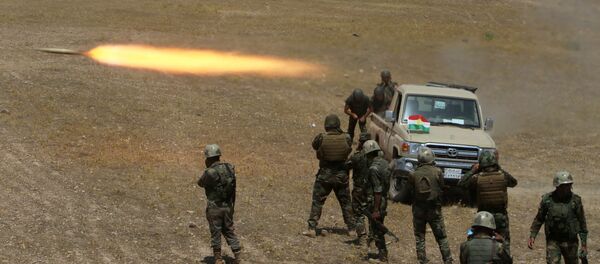 قوات البشمركة الكردية تطلق الصواريخ باتجاه مواقع إرهابيي تنظيم داعش في جنوب شرق الموصل، العراق 14 أغسطس/ آب 2016 - سبوتنيك عربي