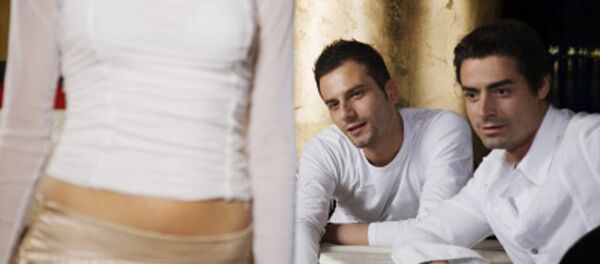 الهند... النظر إلى امرأة لأكثر من 14 ثانية جريمة تسجن عليها! - سبوتنيك عربي