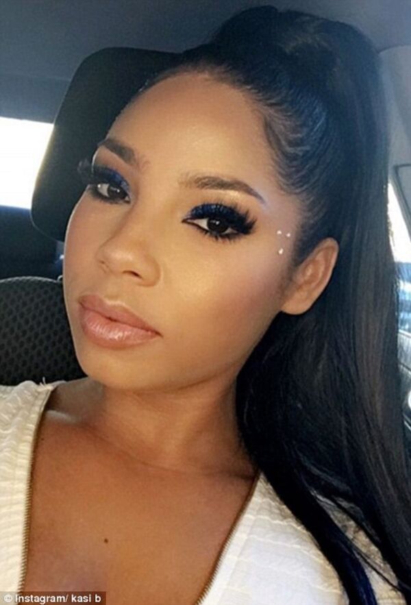 صديقة البطل الأولمبي بولت تسرق الأضواء من كارداشيان - سبوتنيك عربي