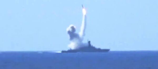 أعلنت وزارة الدفاع الروسية، أن السفن الصاروخية التابعة لأسطول البحر الأسود اطلقت صواريخ كاليبر على أهداف جبهة النصرة في سوريا - سبوتنيك عربي