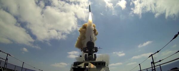 أعلنت وزارة الدفاع الروسية، أن السفن الصاروخية التابعة لأسطول البحر الأسود اطلقت صواريخ كاليبر على أهداف جبهة النصرة في سوريا - سبوتنيك عربي