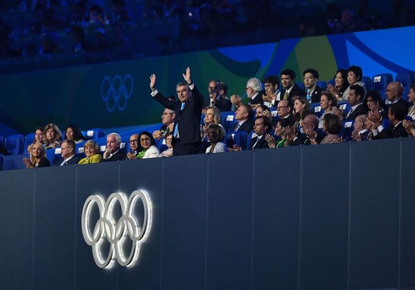 وداعاً ريو 2016 - رئيس اللجنة الأولمبية الدولية توماس باخ في استاد ماراكانا خلال مراسم انتهاء الألعاب الأولمبية الصيفية الـ 31 في ريو دي جانيرو، 21 أغسطس/ آب 2016 - سبوتنيك عربي
