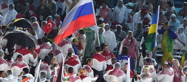 وداعاً ريو 2016 - ممثلو روسيا في استاد ماراكانا خلال مراسم انتهاء الألعاب الأولمبية الصيفية الـ 31 في ريو دي جانيرو، 21 أغسطس/ آب 2016 - سبوتنيك عربي