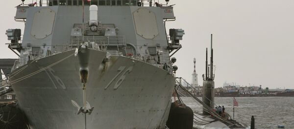 سفن الحرس الثوري الإيراني تعترض مدمرة أمريكية - سبوتنيك عربي