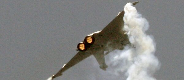 حطام طائرة تدريب قتالية في فيتنام في حقل الأرز، ومقتل الطيار - سبوتنيك عربي