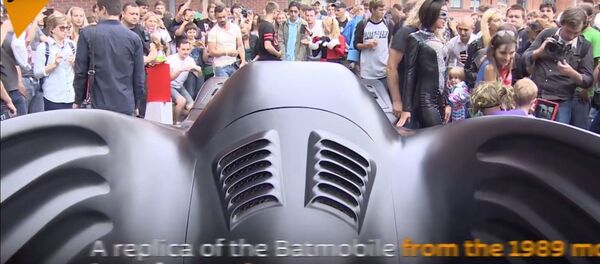 سيارة باتمان فى موسكو سيارة باتمان فى موسكو - سبوتنيك عربي