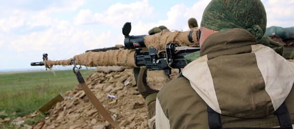 عنصر تابع لوحدات الحماية الشعبية في دونباس - سبوتنيك عربي