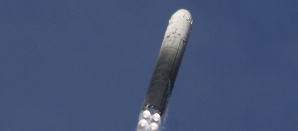 صاروخ أر إس - 18 النووي الروسي - سبوتنيك عربي