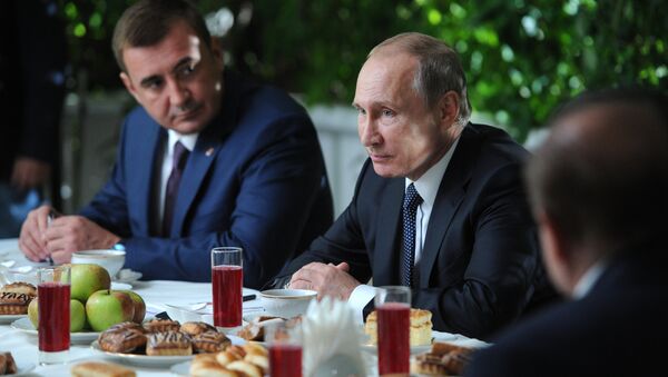 بوتين يزور ضيعة ياسنايا بوليانا بوتين يزور ضيعة ياسنايا بوليانا - سبوتنيك عربي