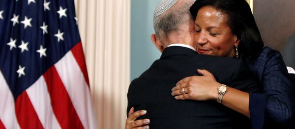 مستشارة الأمن القومي الأمريكي رايس تعانق مستشار الأمن القومي الإسرائيلي ناجل بعد توقيع مراسم الاتفاقية الامنية مستشارة الأمن القومي الأمريكي رايس تعانق مستشار الأمن القومي الإسرائيلي ناجل بعد توقيع مراسم الاتفاقية الامنية - سبوتنيك عربي