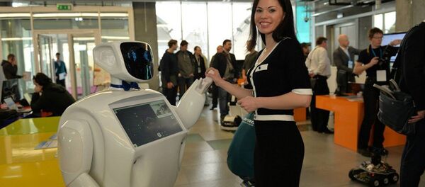 روبوت روسى - سبوتنيك عربي