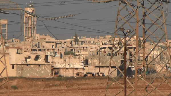 عدسة سبوتنيك على بعد أمتار من أقرب نقاط النصرة شمال حماة - سبوتنيك عربي