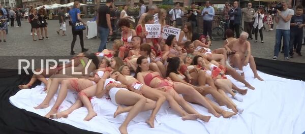 تعرى مجموعة من الفتيات فى ألمانيا - سبوتنيك عربي