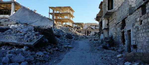 اللجان الشعبية في مخيم حندرات للاجئين الفلسطينيين بعد تحريره من الإرهابيين، شمال شرق حلب، سوريا اللجان الشعبية في مخيم حندرات للاجئين الفلسطينيين بعد تحريره من الإرهابيين، شمال شرق حلب، سوريا - سبوتنيك عربي