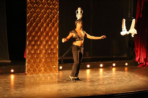 رقاص تونسي يستفز بيروت برقصه المشاكس وهو شبه عاري - سبوتنيك عربي