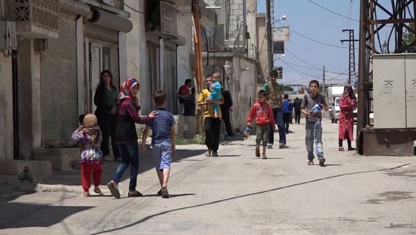 هكذا عادت الحياة لحي المزرعة بعد رحيل الإرهاب هكذا عادت الحياة لحي المزرعة بعد رحيل الإرهاب - سبوتنيك عربي