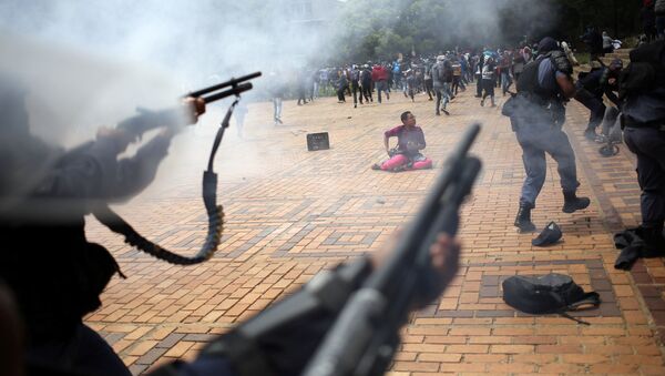 صدامات بين الطلاب والشرطة في جنوب أفريقيا - سبوتنيك عربي