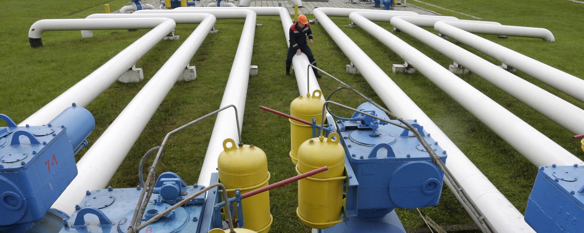 روسيا تقرر إلغاء اتفاقية التعاون مع أوكرانيا في مجال استخدام منتجات النفط - سبوتنيك عربي, 1920, 31.03.2021