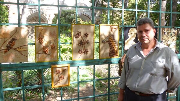 مواطن سوري يصنع أشكال فنية من ذهب الطبيعة - سبوتنيك عربي