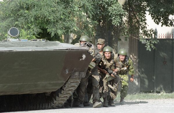 القوات الخاصة الروسية يستعدون لاقتحام مشفى مدينة بودينوفسك - سبوتنيك عربي