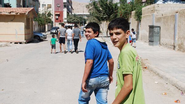 السوريون في دوما - سبوتنيك عربي