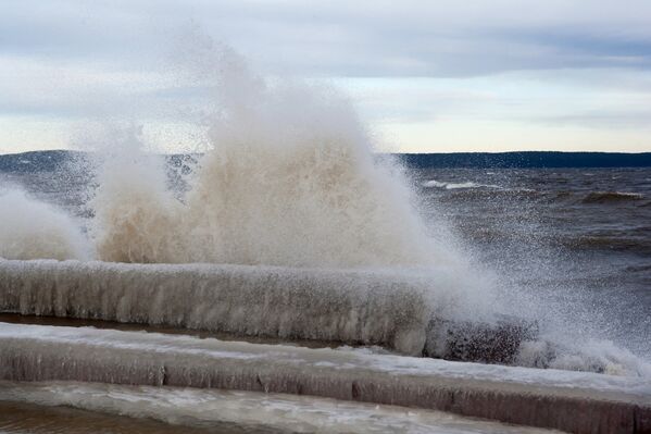 بحيرة أونيغا في بيتروزافودسك - سبوتنيك عربي