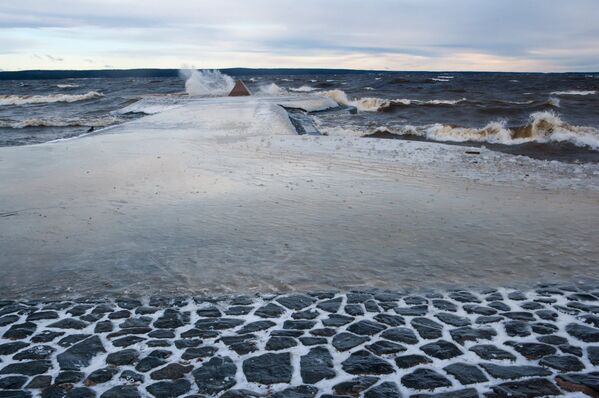 بحيرة أونيغا في بيتروزافودسك - سبوتنيك عربي