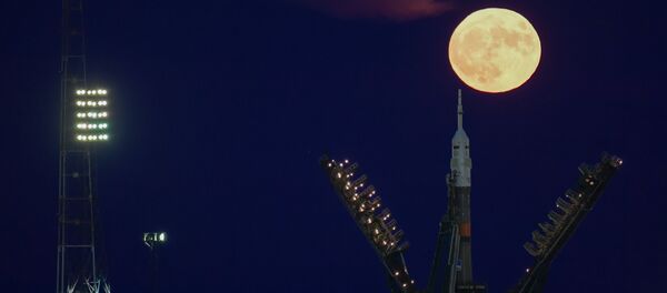 القمر العملاق في كزاخستان - سبوتنيك عربي