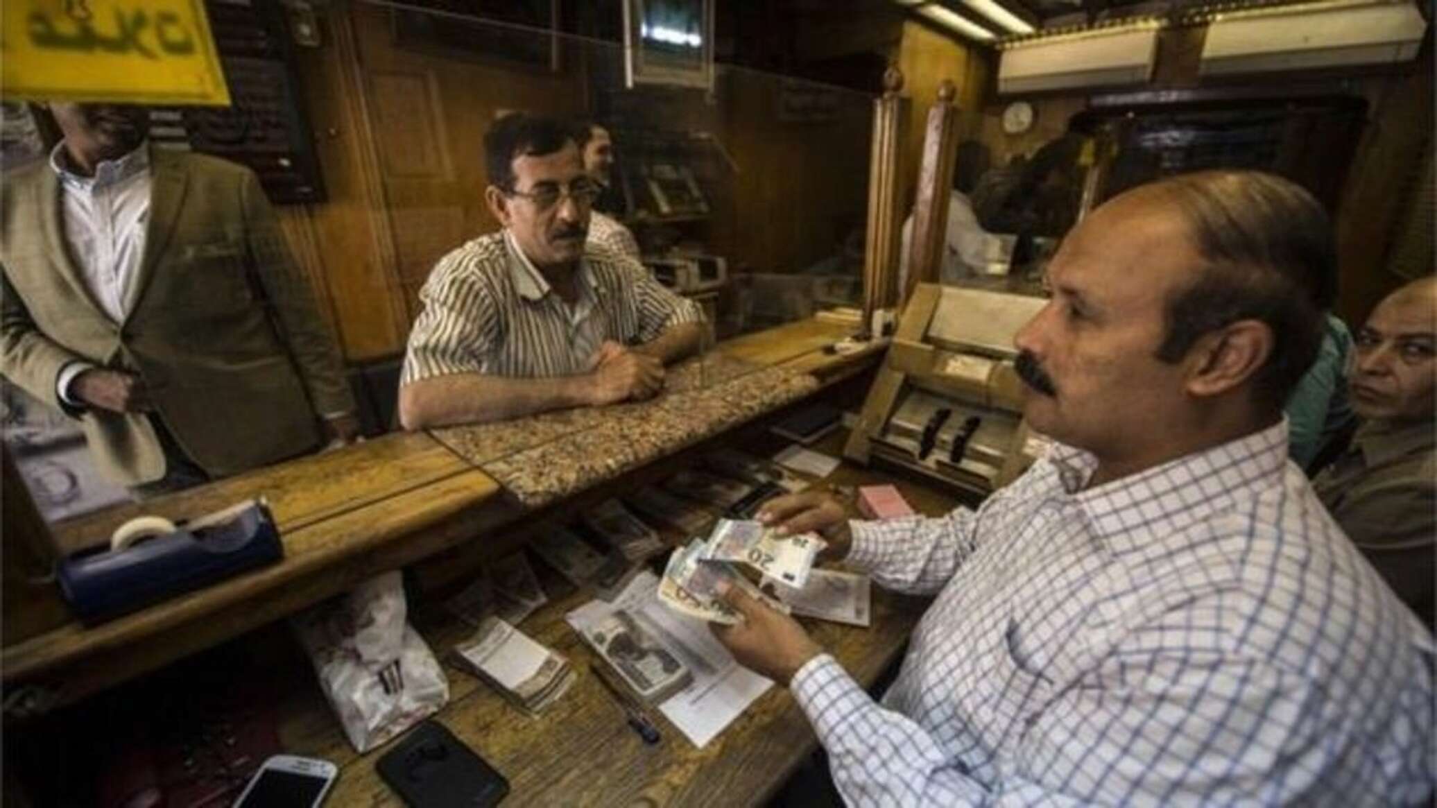 بعد ساعات من وقف الحرب... كيف أثرت الحرب الإيرانية - الإسرائيلية على الاقتصاد المصري؟