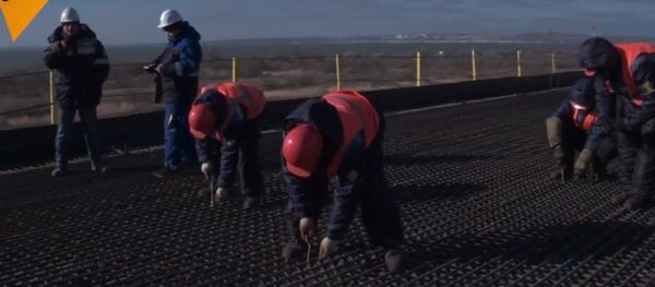 تحدي المانيكان على جسر القرم - سبوتنيك عربي