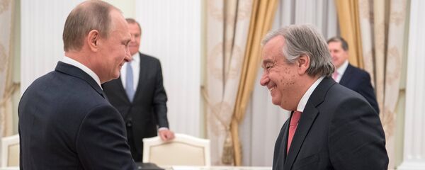 الرئيس الروسي فلاديمير بوتين والأمين العام للأمم المتحدة انطونيو غوتيريش - سبوتنيك عربي