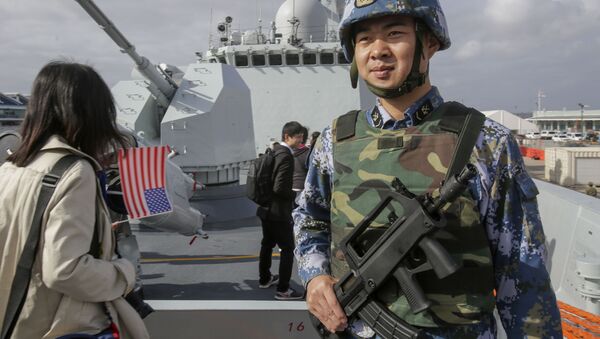 القةات البحرية الصينية على متن فرقاطة صينية يانتشينغ في سان دييغو، الولايات المتحدة 6 ديسمبر/ كانون الأول 2016 - سبوتنيك عربي