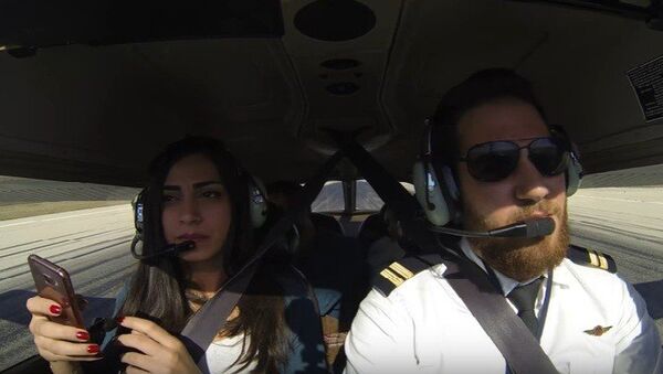 طيار لبناني - سبوتنيك عربي