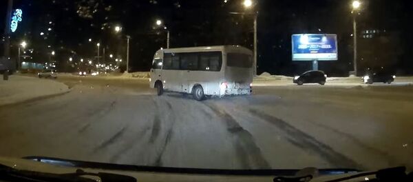 سائق حافلة مجنون - سبوتنيك عربي