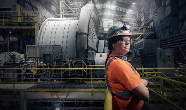 جوردن أينسورث، عاملة في مطحنة، نيفادا، الولايات المتحدة - سبوتنيك عربي