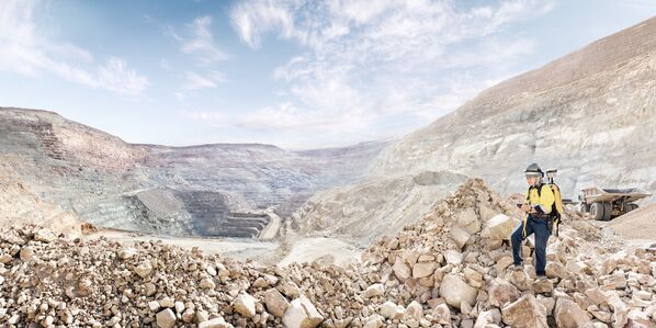 كريس ألفاريز باحثة جيولوجية، نيفادا، الولايات المتحدة - سبوتنيك عربي