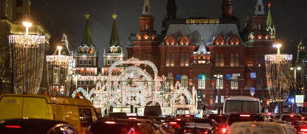 افتتاح مهرجان رحلة إلى عيد الميلاد في ساحة مانيجنايا بموسكو. - سبوتنيك عربي