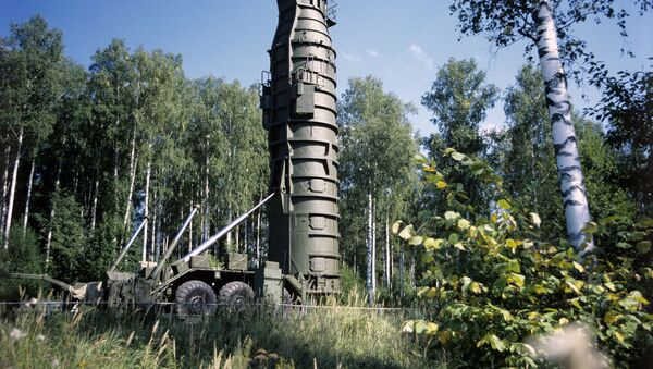 اعداد صاروخ للإطلاق اعداد صاروخ للإطلاق - سبوتنيك عربي