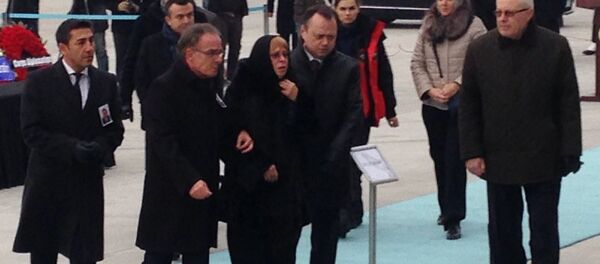 نقل جثمان السفير الروسي أندريه كارلوف من مطار أنقرة - سبوتنيك عربي